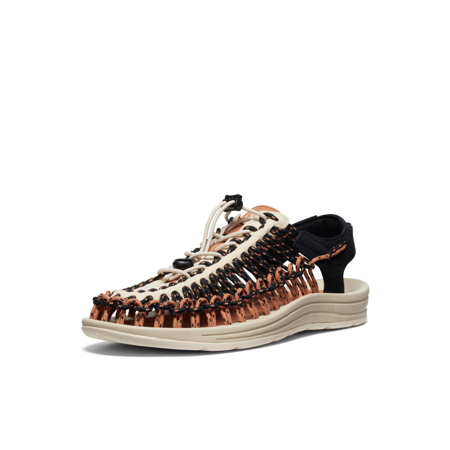 Visiems skirti „UNEEK Sneaker“ ir „END.“ End. - Paveikslėlis 3